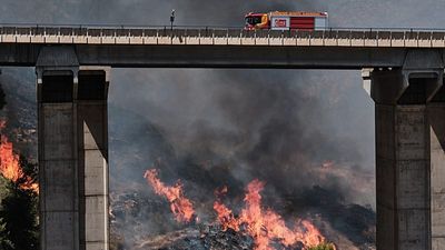 Spanish PM Pedro Sánchez urges better prevention after deadly wildfire in south