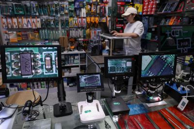 Global smartphone shipments in second quarter hit lowest in 13 years on memory chip crunch