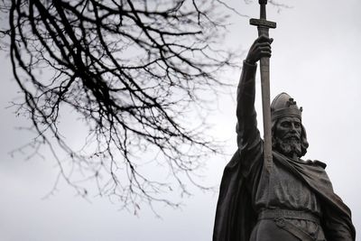 Are King Alfred the Great’s remains buried under a Winchester car park?