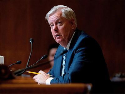 What is aortic dissection? The rare heart condition linked to Lindsey Graham's cause of death that can strike without warning. Check causes, symptoms, risk factors and when to seek emergency help