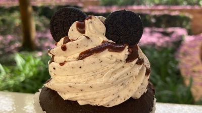 Disney World’s Prepping For Food And Wine Festival, But Epcot Stans Are Not Happy About One Change