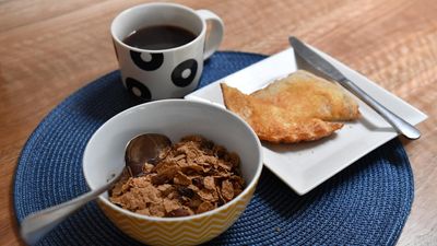 Early risers nudge night owls on metabolic health