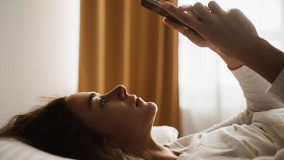 I stopped doomscrolling for 48 Hours and let ChatGPT do the catching up — and it worked much better than expected