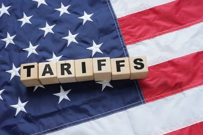 Trump's Tariff Refunds Push June US Budget Deficit to $120 Billion as Treasury Returns Billions