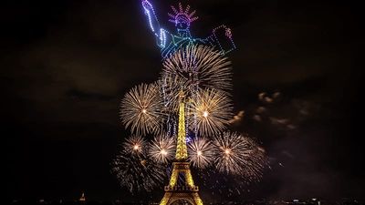 Spectacular drones and fireworks illuminate Eiffel Tower ahead of Bastille Day