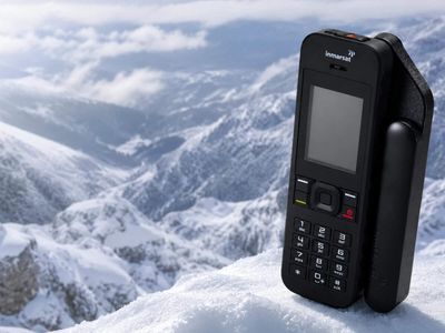 Satellite phone facility for deep-sea fishermen? Maharashtra govt holds discussions with BSNL