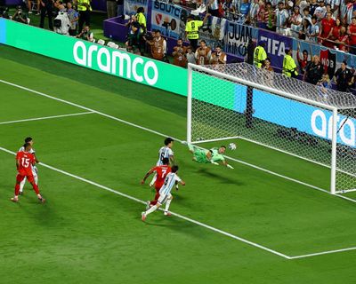 Close encounters: England have to crack Argentina’s ability to prevent close-range shots