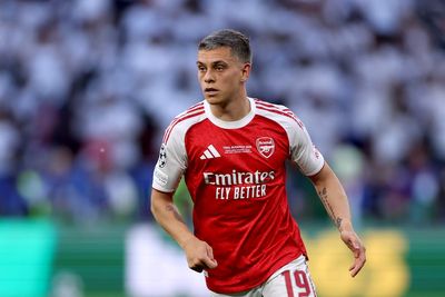 Arsenal star to leave the club after playing crucial role in Premier League title triumph