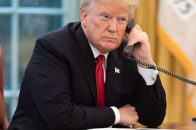 Pathologist Breaks Down Trump's 'Four-Fingered Grip' and Why It Suggests Cognitive Decline