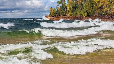 World’s 10 largest freshwater lakes are so vast they look like inland seas, and one of them holds about 20% of Earth’s unfrozen freshwater
