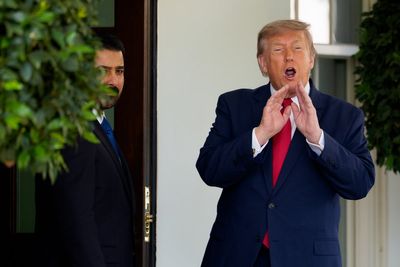 Trump warns ‘country has to shape up’ as he teases ‘really big news’ in Thursday address