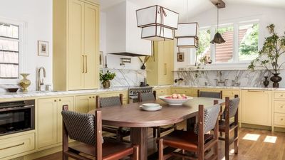A Children’s Play Kitchen Inspired This Charming Kitchen Design – The Result Is Surprisingly Sophisticated