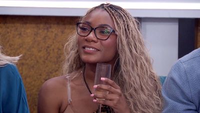 Big Brother Had To Turn The Lights On Early This Morning After A Disaster With Champagne Glasses