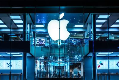 Apple Has 20% Downside Ahead? Analyst Says Sell the Stock