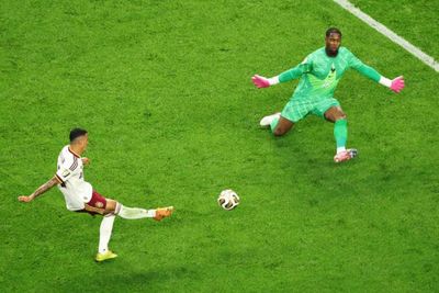 Spain blanks favoured France to advance to World Cup final