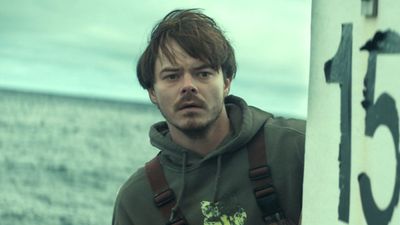 Charlie Heaton's First Post-Stranger Things Netflix Show Has Him Facing More Deadly Creatures, This Time With Josh Hartnett