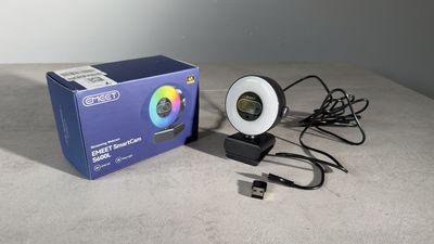The Emeet SmartCam S600L review: Is it a webcam? Is it a ring light? Actually, it’s both!