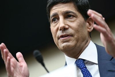 Navigating the New Fed: 5 Conflicts Kevin Warsh Has to Tackle Now