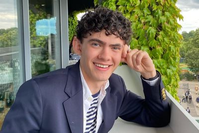 'My Mum Is Here': Joe Locke Jokes About Big Screen and Racy Scene at 'Heartstopper Forever' Premiere