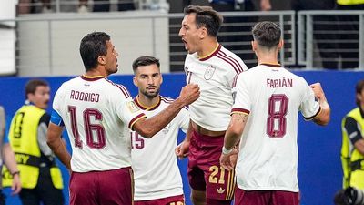 Spain Matches Historic International Soccer Record in World Cup Win vs. France