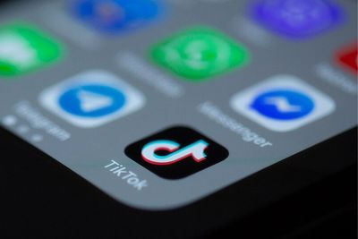TikTok And Instagram at Midnight Banned for UK Teens – What Parents Need to Know