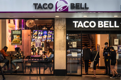 Taco Bell Under Investigation in Explosive Diarrhoea Outbreak as Officials Eye Lettuce in 34 States