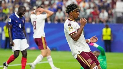 Thieves try to break into Lamine Yamal's home in Barcelona during France match