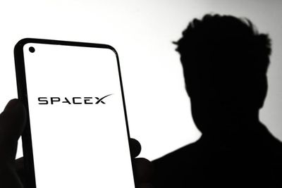 Elon Musk's SpaceX Won't Turn Profitable Until 2027, Analyst Says: 'Still Not Sure What People See…'