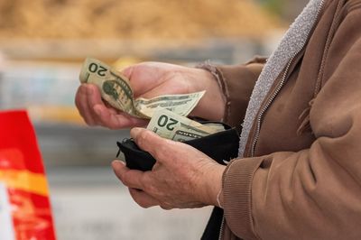 ‘Redollarization,’ not ‘dedollarization’: Standard Chartered thinks U.S. dollar fears are overstated
