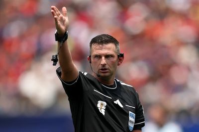 Why can't Michael Oliver referee the World Cup final?