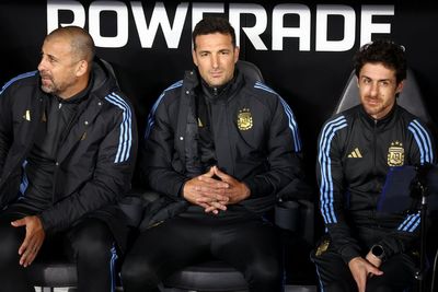 Who is in the Argentina dugout? Legends plotting England downfall