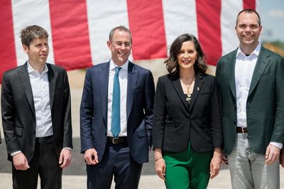 How Democrats’ datacenter push in swing states is risking their midterm hopes