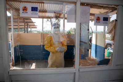 Ebola Outbreak Grows to 1,963 Cases as U.S. Renews Travel Restrictions and American Aid Worker Is Evacuated