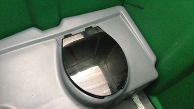 Texas woman confronts stranger allegedly using family’s porta-potty. Then he pulls out an app on his phone and points at his stomach