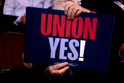 Tripling US union membership would shift $1.2tn to workers annually – report