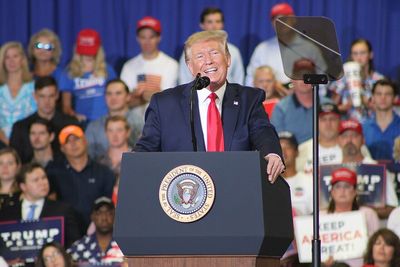 Trump's 20% Shipping Fee Plan in Hormuz Collapses Less Than One Day After Announcement