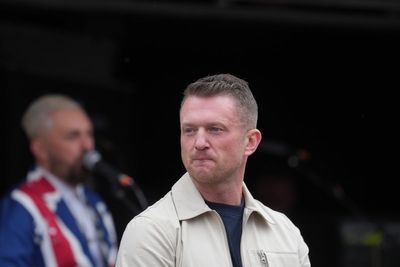 Tommy Robinson apologises after labelling Glasgow father an ‘invader’
