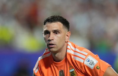 What is Argentina goalkeeper Emi Martinez's penalty record?