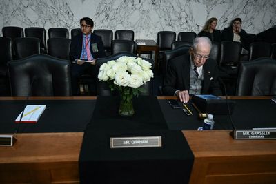 Lindsey Graham’s empty chair is draped in black in solemn tribute after his sudden death