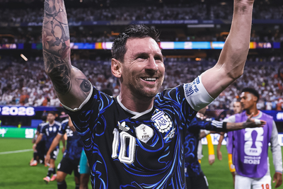 Is FIFA Rigging the World Cup for Messi? Fans Demand Transparency After Late Argentina Goals Shatter England Hearts