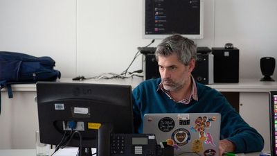 5 apps anyone over 50 can build with AI — no coding skills needed