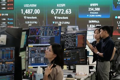 South Korea's central bank hikes rate for 1st time since 2023 to curb inflation, debt