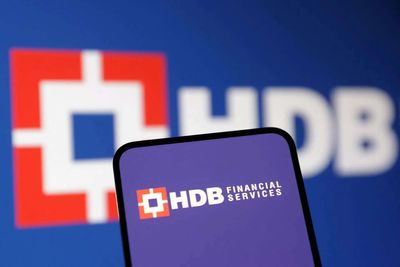 HDB Financial shares jump 5% on Q1 profit cheer. What are Nomura, Motilal Oswal saying?