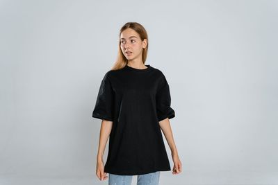 The Rise of Schlubby Shirt Summer: Why Baby Tee Fashion Is Taking a Relaxed Turn