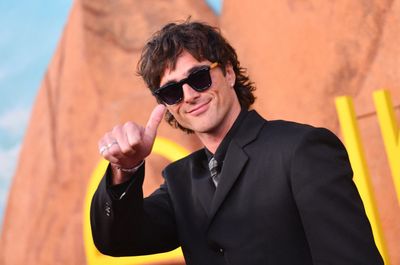 Jacob Elordi, Pedro Pascal, and Harry Styles Are Making Stylish Bags for Men the Biggest Men's Fashion Trend