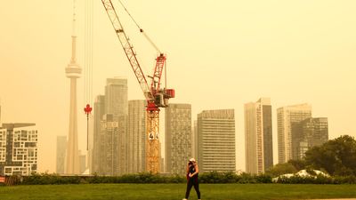Canadian wildfire smoke pushes Toronto air quality to world's worst, reaches US