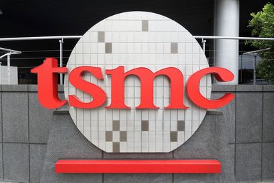 Taiwan computer chipmaker TSMC pledges another $100 billion to expand US chipmaking capacity