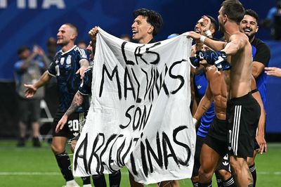 Starmer blasts Argentina stars in banner storm: 'World Cup might not be ours but Falklands are'