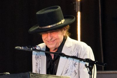 Bob Dylan to embark on UK tour including five London dates