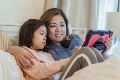 How to Encourage Healthy Screen-Time Habits in Children
